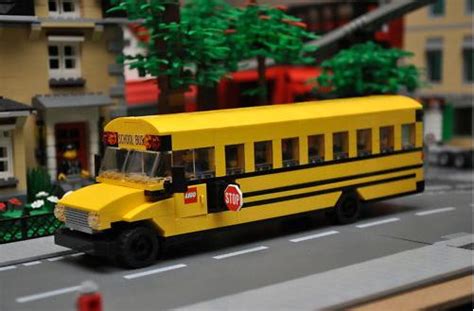 Lego Asia: Lego School Bus MOC