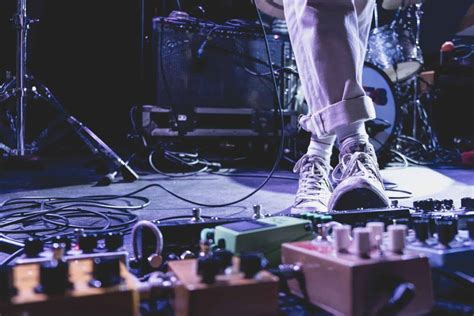 7 Best Analog Chorus Guitar Pedals (For All Budgets)