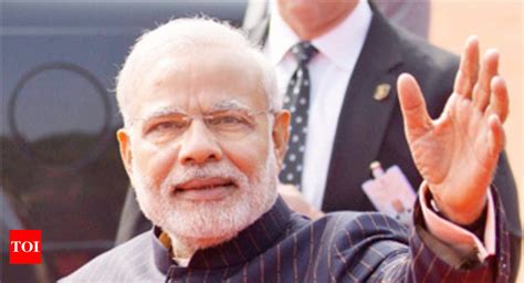 Modi suit auction: Rs 5 crore bid loses for being 2 minutes late | India News - Times of India