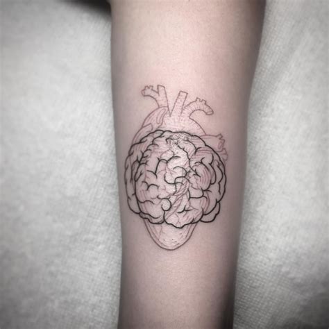 No hay descripción de la foto disponible. | Brain tattoo, Neck tattoo ...