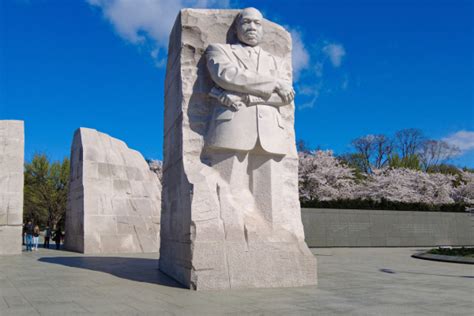 Visiting the Martin Luther King, Jr. Memorial in DC | Washington DC