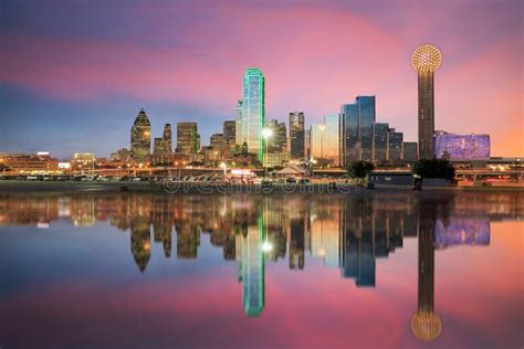 Dallas, TX Skyline at Dusk stock image. Image of america - 11685473