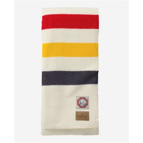 Pendleton Blankets – Johnson Woolen Mills