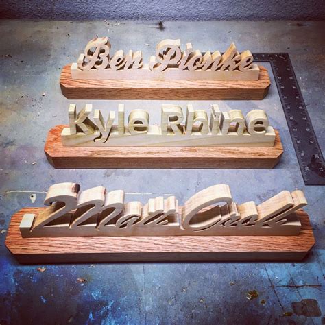 10+ Awesome Carved Wooden Name Plates For Desk Photos | Ahşap raf, Raf ...