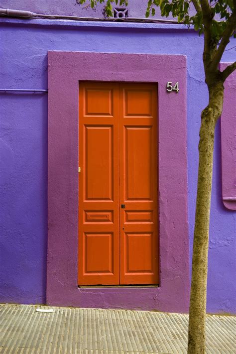 Orange Front Doors, Front Door Colors, Wall Colors, Exterior House Colors, Exterior Paint, Color ...