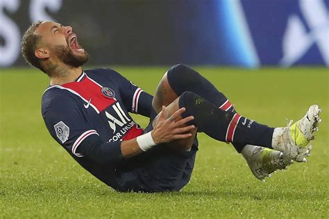 PSG - Lyon : la blessure de Neymar, le bon coup de l'OL, le résumé en vidéo