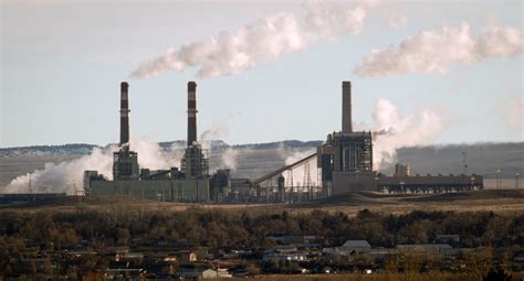 Xcel Energy to speed up Colorado's last scheduled coal plant closure to ...