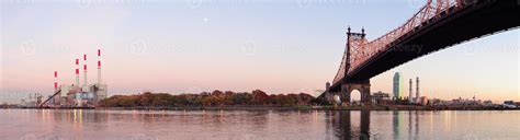 Queensboro Bridge view 8408853 Stock Photo at Vecteezy