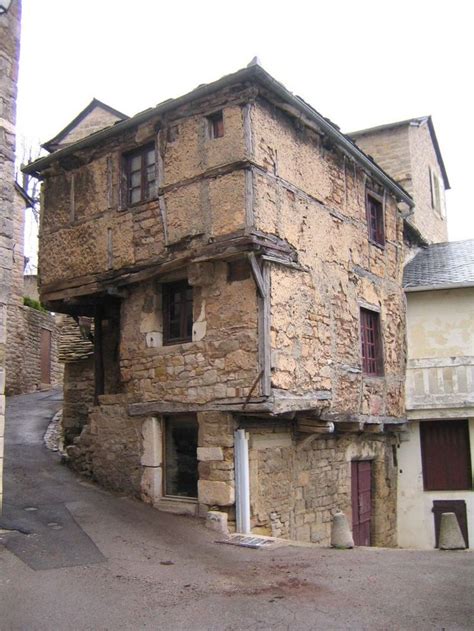 The oldest house in Aveyron, France; built some time in the 13th Century. | Houses in france ...