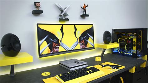 Ultimate Desk Setup | Wolverine Edition - YouTube