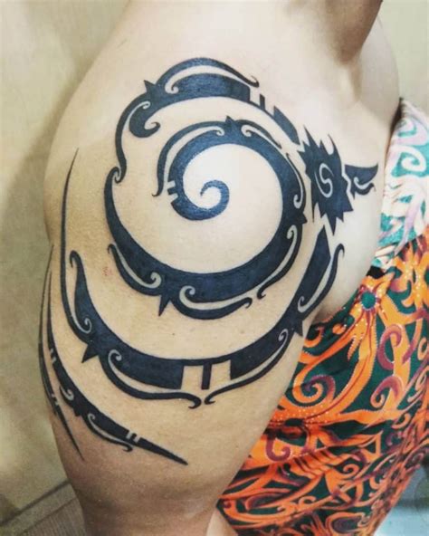 40 Dayak Tattoos: Origins, Meanings & More