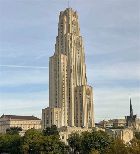 Top 8 Fantastic Facts about the Cathedral of Learning