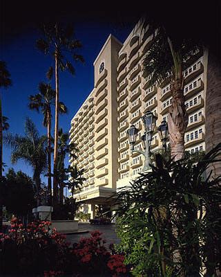 Los Hotels: Four Seasons Hotel Los Angeles at Beverly Hills