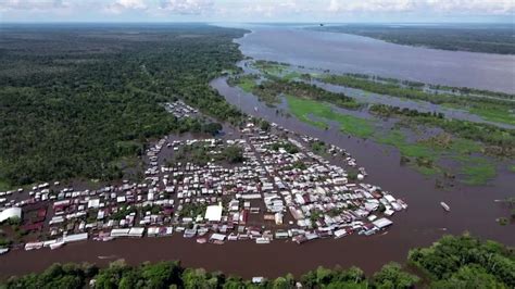 Brazil's Manaus flooded by rising Amazon rivers - YouTube