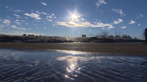 Is it summer yet? Balmy temperatures in Edmonton break 100-year-old ...