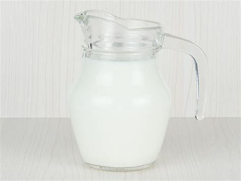 Skim Milk Nutrition Facts - Eat This Much