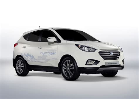 Hyundai is first to offer fuel-cell electric cars in Canada ...