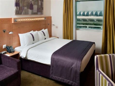 Photos of Holiday Inn Express DUBAI AIRPORT Hotel - Goibibo