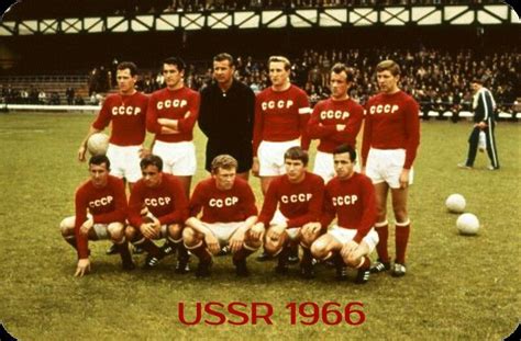 USSR team group at the 1966 World Cup Finals. Pure Football, Retro ...