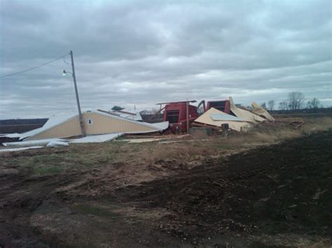 Gustnado Near Williamstown April 2011 - NWS Topeka, KS