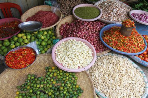 Tomohon Traditional Market | Travel Pictures