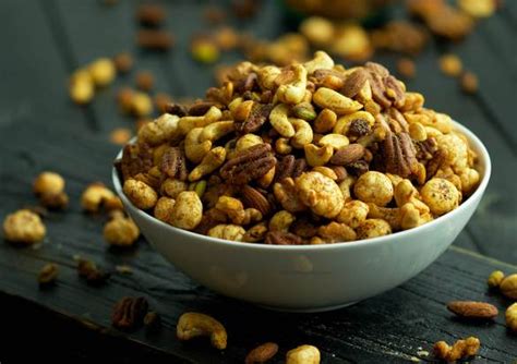 Spicy Mixed Nuts with Raisins | Roasted Party Nuts