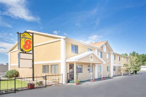 Super 8 by Wyndham Riverton | Riverton, WY Hotels