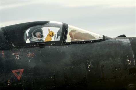 U-2 spy plane - Life as a U-2 spy plane pilot - Pictures - CBS News