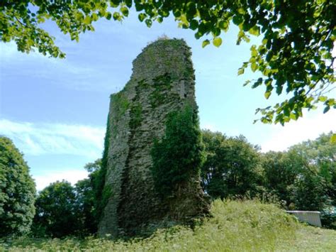 Llantrisant Castle | castle-finders.co.uk