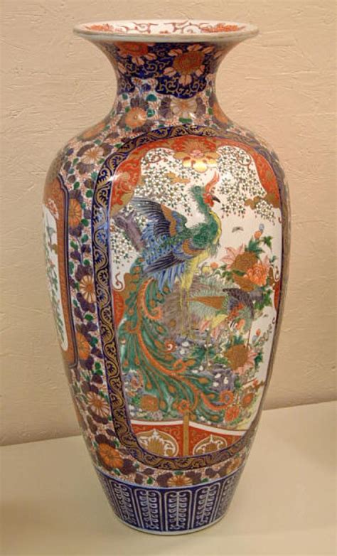 Large Antique Japanese Imari Vase