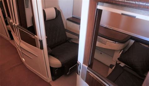 Singapore Airlines Old A380 First Class Suite | The Champagne Mile