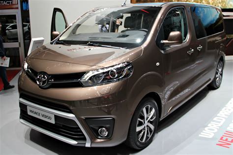 Toyota ProAce Verso : l'utilitaire civilisé - En direct du Salon de Genève 2016