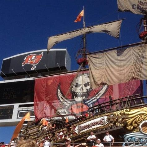 Tampa Bay Buccaneers!!! Bucs Football, Buccaneers Football, Tampa Bay ...