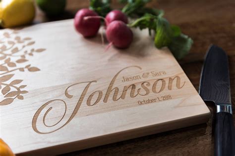 Oak Tree, Cutting Board Personalized , Engraved Wood Cutting Board