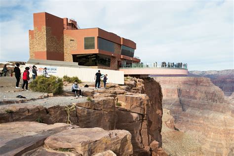 Is the Grand Canyon Skywalk Worth It? | Earth Trekkers