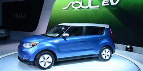 2018 Kia Soul EV gets a battery upgrade to bring the range over 100 ...