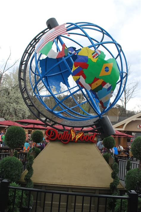 MidwestInfoGuide: Dollywood Festival of Nations