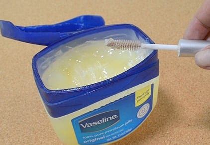 Does Vaseline Help Eyelashes Grow? The Truth About Vaseline on Lashes