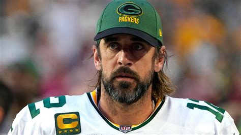 Aaron Rodgers lashes out at ‘woke mob,’ defends unvaccinated status ...