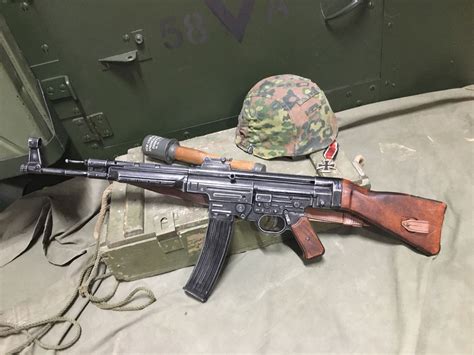 Replica Assault Rifle Spotlight: The WW2 German StG44 / MP44 by Denix.