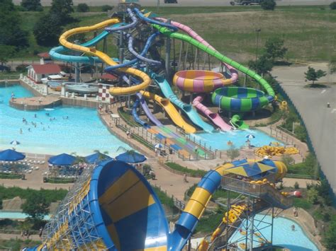 Six Flags Hurricane Harbor, Valencia, CA - California Beaches