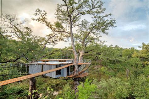 Romantic Tree House near Austin, Texas