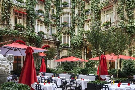 Image result for plaza athenee paris | Lugares de paris, Lugares secretos, París