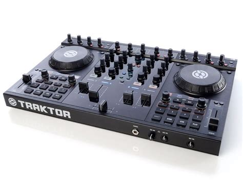 Native Instruments Traktor Kontrol S4 review | MusicRadar