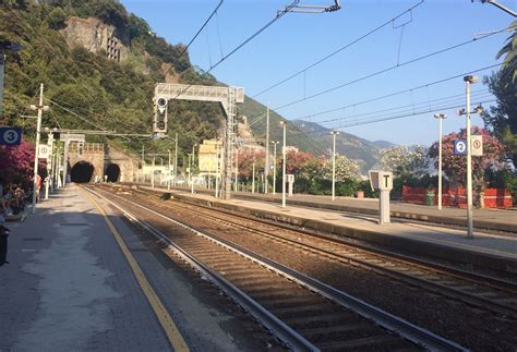 Monterosso train Station - Follow Your Detour