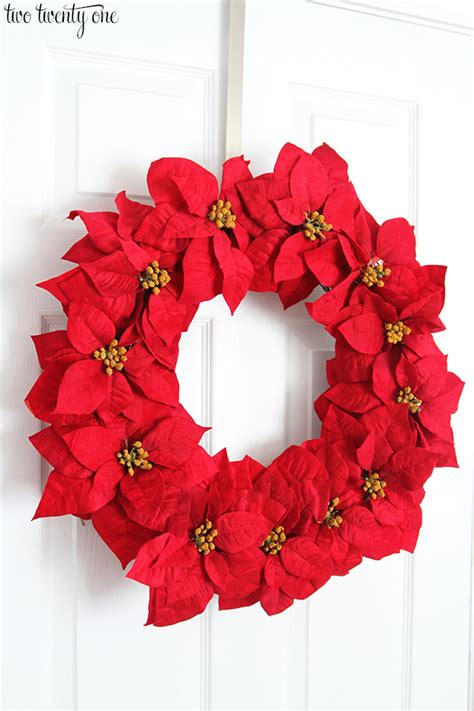 Poinsettia Wreath - DIY Christmas Tutorial