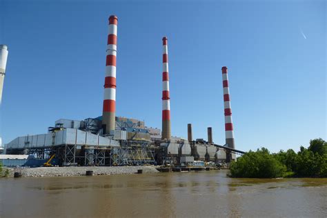 File:Barry Electric Power Plant at the Mobile River, AL.jpg