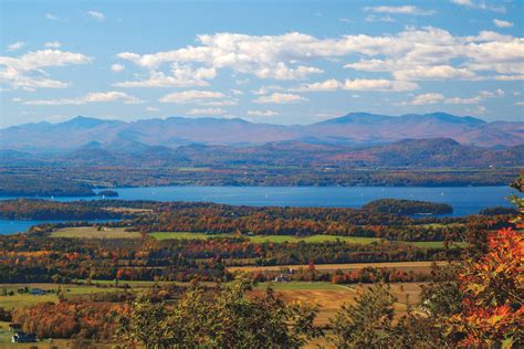 Fall Foliage Road Trip: Connecticut to Vermont