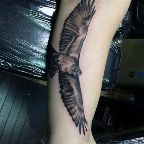 200以上 red tailed hawk feather tattoo 933239-Redtail hawk feather tattoo ...