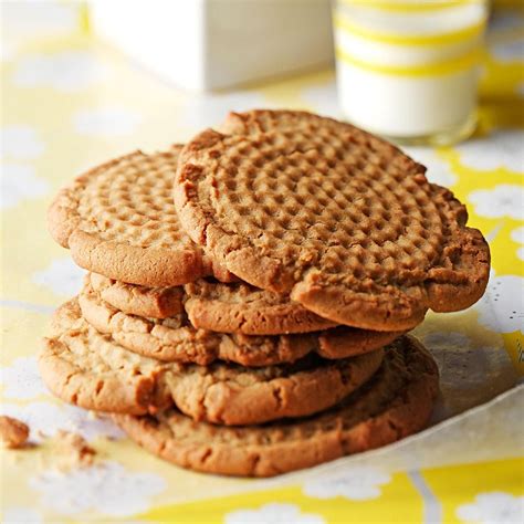 Old-Fashioned Peanut Butter Cookies Recipe | Taste of Home